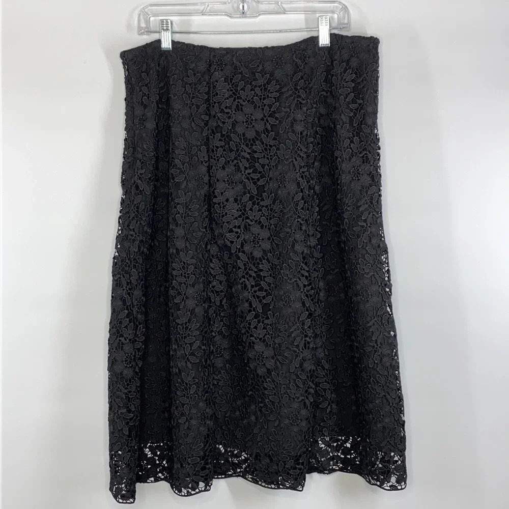 Garnet Hill Black Floral Overlay Skirt Size 16